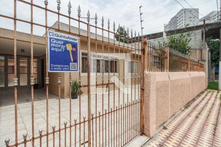Casa à venda com 231m², 3 quartos e 4 vagas Casa à venda com 231m², 3 quartos e 4 vagasFachada