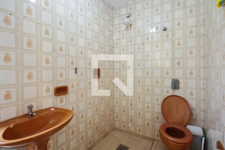 Casa à venda com 231m², 3 quartos e 4 vagas Casa à venda com 231m², 3 quartos e 4 vagasCasa 02 - Banheiro