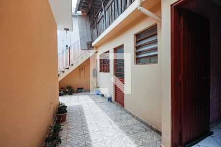 Casa à venda com 231m², 3 quartos e 4 vagas Casa à venda com 231m², 3 quartos e 4 vagasQuintal