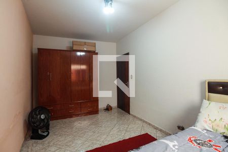 Casa à venda com 231m², 3 quartos e 4 vagas Casa à venda com 231m², 3 quartos e 4 vagasQuarto 2