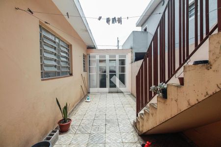 Casa à venda com 231m², 3 quartos e 4 vagas Casa à venda com 231m², 3 quartos e 4 vagasQuintal