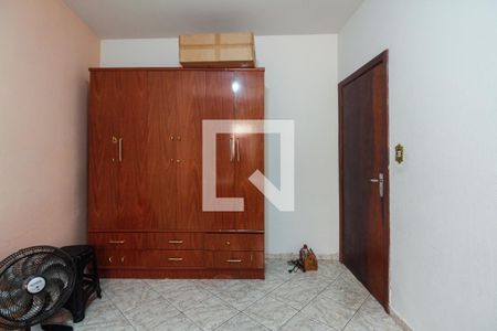 Casa à venda com 231m², 3 quartos e 4 vagas Casa à venda com 231m², 3 quartos e 4 vagasQuarto 2