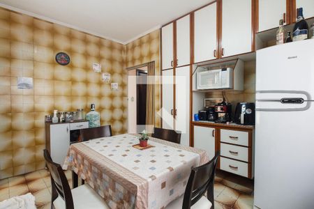 Casa à venda com 231m², 3 quartos e 4 vagas Casa à venda com 231m², 3 quartos e 4 vagasCozinha