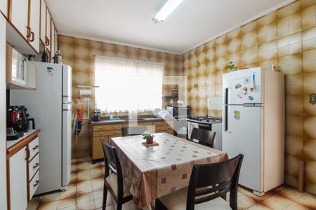 Casa à venda com 231m², 3 quartos e 4 vagas Casa à venda com 231m², 3 quartos e 4 vagasCozinha