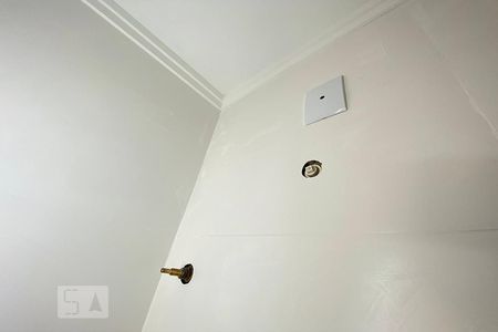 Casa de condomínio à venda com 108m², 3 quartos e 2 vagasChuveiro da Suite