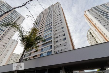 Apartamento à venda com 76m², 2 quartos e 2 vagasFachada