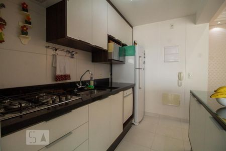 Apartamento à venda com 76m², 2 quartos e 2 vagasCozinha 