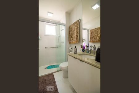 Apartamento à venda com 76m², 2 quartos e 2 vagasBanheiro da Suíte 1