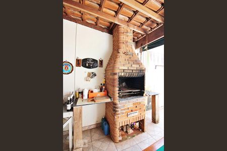 Casa à venda com 181m², 2 quartos e 4 vagasChurrasqueira