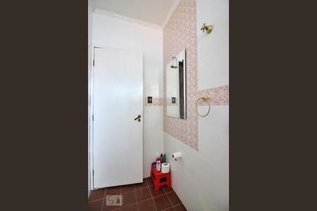 Casa à venda com 181m², 2 quartos e 4 vagasBanheiro do Quarto 1 - Suíte