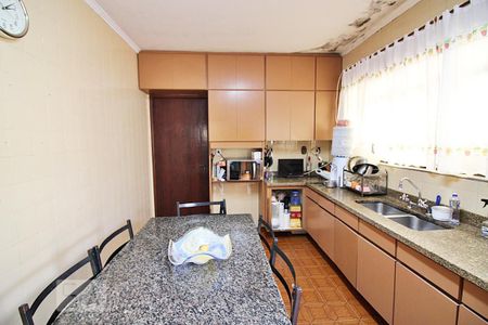 Casa à venda com 181m², 2 quartos e 4 vagasCozinha