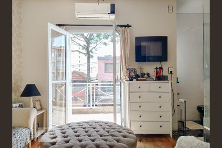 Casa à venda com 160m², 3 quartos e 2 vagas Casa à venda com 160m², 3 quartos e 2 vagasQuarto