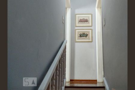 Casa à venda com 160m², 3 quartos e 2 vagas Casa à venda com 160m², 3 quartos e 2 vagasCorredor