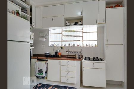 Casa à venda com 160m², 3 quartos e 2 vagas Casa à venda com 160m², 3 quartos e 2 vagasCozinha