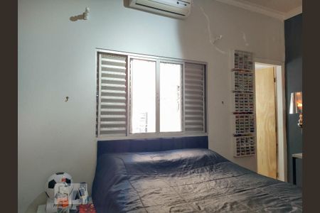 Casa à venda com 160m², 3 quartos e 2 vagas Casa à venda com 160m², 3 quartos e 2 vagasQuarto