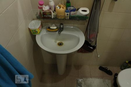 Apartamento à venda com 148m², 3 quartos e 2 vagasDetalhe do Banheiro de Serviço