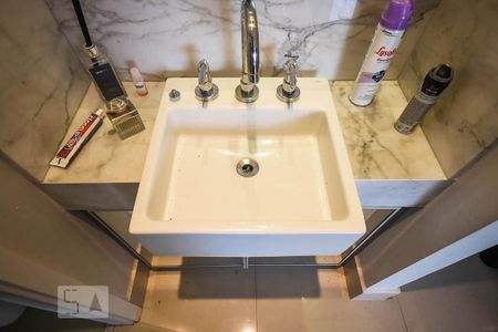 Studio à venda com 38m², 1 quarto e 1 vagaPia do banheiro