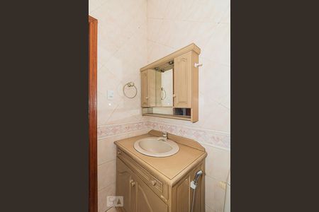 Casa à venda com 180m², 3 quartos e 2 vagasBanheiro