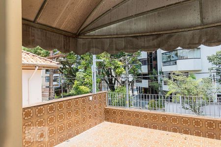 Casa à venda com 180m², 3 quartos e 2 vagasVaranda do Quarto 3