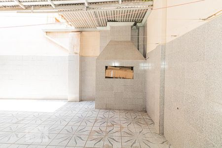 Casa à venda com 180m², 3 quartos e 2 vagasÁrea de Serviço e Churrasqueira