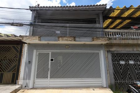 Casa à venda com 160m², 3 quartos e 2 vagasFachada