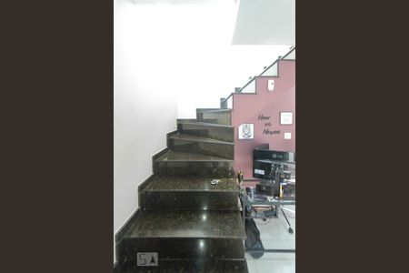 Casa à venda com 160m², 3 quartos e 2 vagasescada