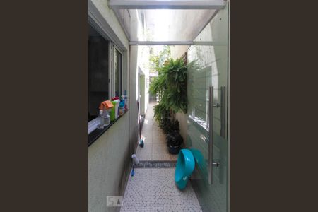 Casa à venda com 160m², 3 quartos e 2 vagasCorredor