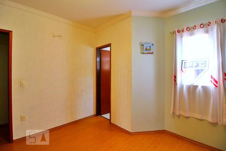 Casa à venda com 162m², 3 quartos e 4 vagasSuíte 2