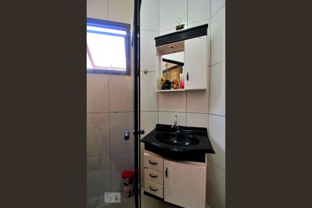 Casa à venda com 162m², 3 quartos e 4 vagasBanheiro da Suíte 2