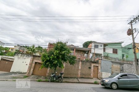 Casa à venda com 360m², 3 quartos e 3 vagasFachada