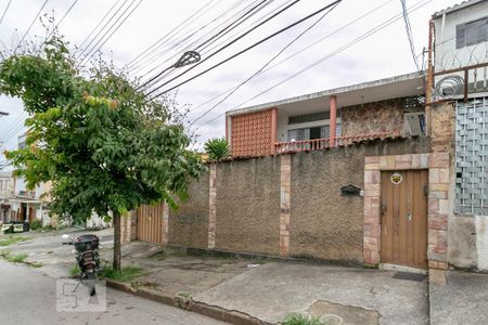 Casa à venda com 360m², 3 quartos e 3 vagasFachada