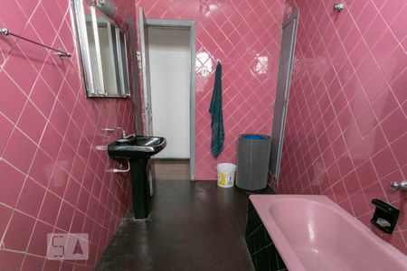 Casa à venda com 360m², 3 quartos e 3 vagasBanheiro Social