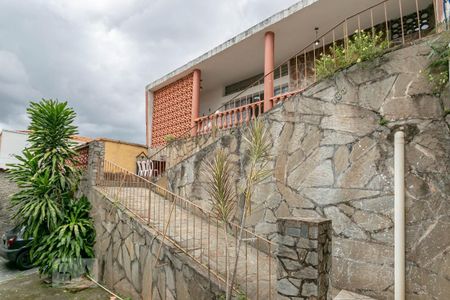 Casa à venda com 360m², 3 quartos e 3 vagasFachada