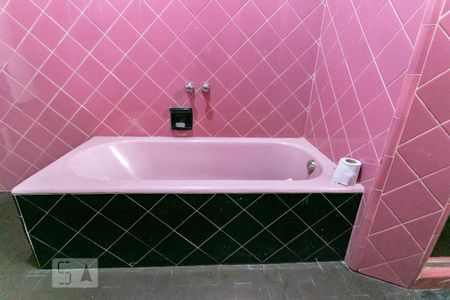 Casa à venda com 360m², 3 quartos e 3 vagasBanheiro Social