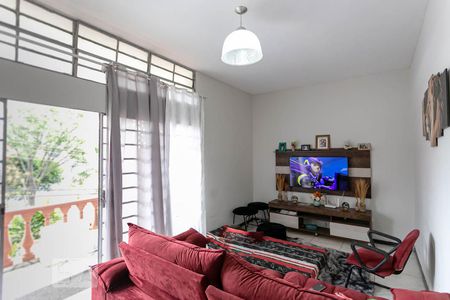 Sala de casa à venda com 3 quartos, 360m² em Nova Cachoeirinha, Belo Horizonte