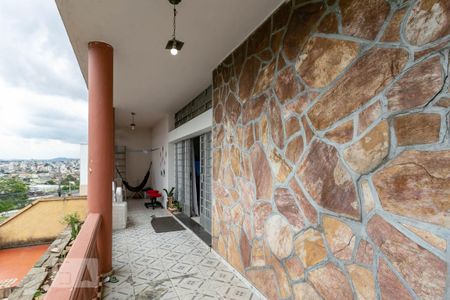 Casa à venda com 360m², 3 quartos e 3 vagasVaranda