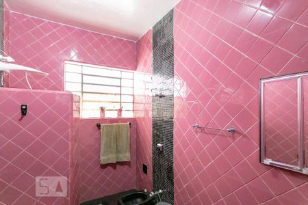 Casa à venda com 360m², 3 quartos e 3 vagasBanheiro Social