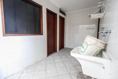 Casa à venda com 140m², 4 quartos e 2 vagasÁrea de serviço