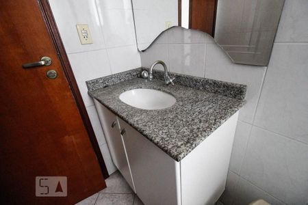 Casa à venda com 140m², 4 quartos e 2 vagasBanheiro do Quarto 1