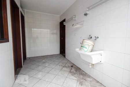 Casa à venda com 140m², 4 quartos e 2 vagasÁrea de serviço