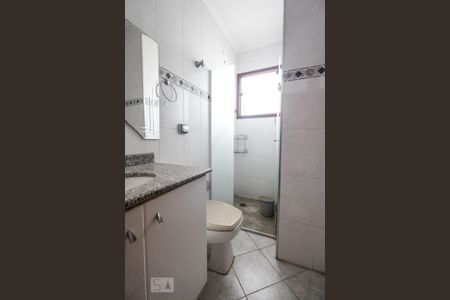 Casa à venda com 140m², 4 quartos e 2 vagasBanheiro do Quarto 1