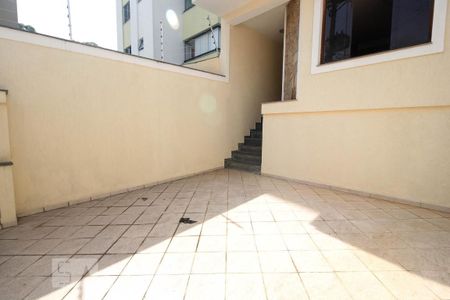 Casa à venda com 140m², 4 quartos e 2 vagasGaragem