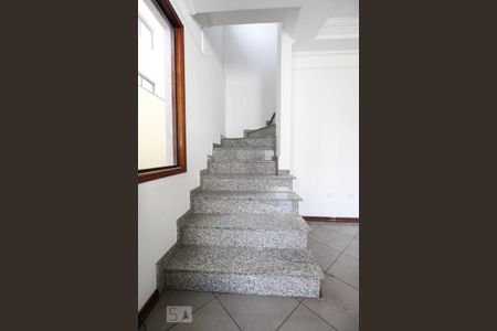 Escada de casa à venda com 4 quartos, 140m² em Jardim São Paulo(zona Norte), São Paulo