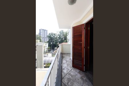 Casa à venda com 140m², 4 quartos e 2 vagasVaranda