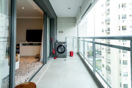 Studio à venda com 43m², 1 quarto e 1 vaga Studio à venda com 43m², 1 quarto e 1 vagaVaranda