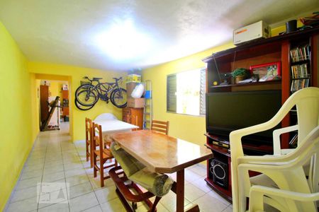 Casa à venda com 180m², 3 quartos e 2 vagasQuarto 3