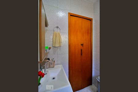 Casa à venda com 180m², 3 quartos e 2 vagasBanheiro da Suíte