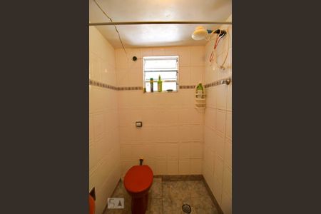 Casa à venda com 180m², 3 quartos e 2 vagasBanheiro 2