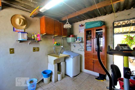 Casa à venda com 180m², 3 quartos e 2 vagasÁrea de Serviço