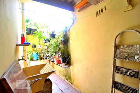 Casa à venda com 180m², 3 quartos e 2 vagasÁrea de Serviço